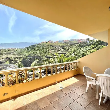 Disfruta De Vistas Al Mar En Con Piscina Daire
